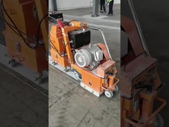 床のフライス盤XP-200Dの特徴は何であるか。